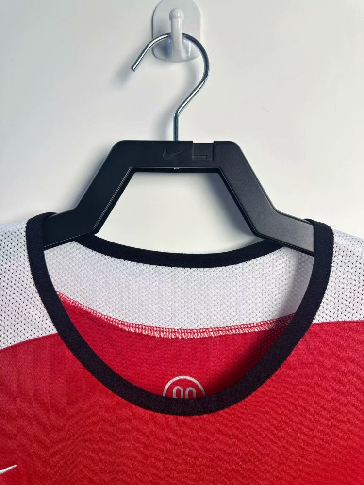 Retro 04/06 Manchester United Home Long Sleeve Soccer Jersey